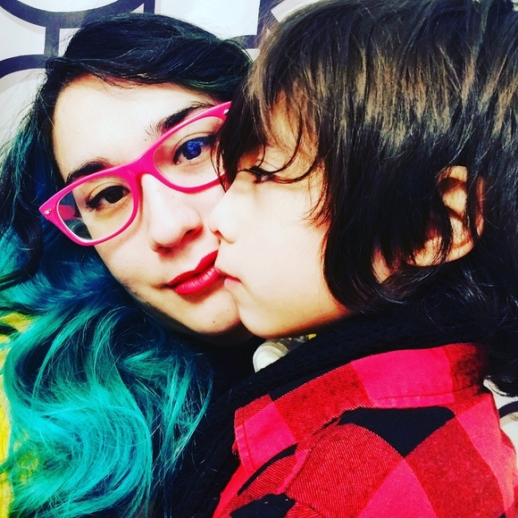 Meet your Posher, Emilee - Picture 4 of 4